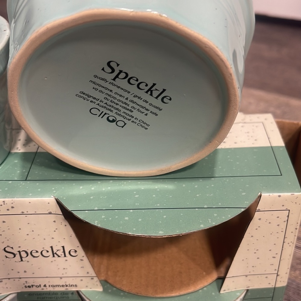 4 Speckle unique design light blue bowls - Picture 7 of 11